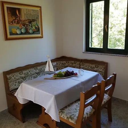 Kajce Guest house Omisalj